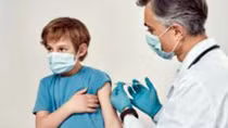 Quốc gia EU đầu tiên tiêm chủng cho trẻ em