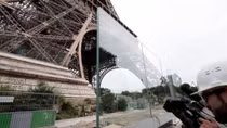 Tranh cãi trước việc tháp Eiffel được mặc “áo giáp”