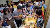 Nhà báo vào bếp tranh tài