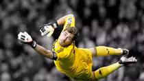 Iker Casillas, người được chọn bởi Chúa