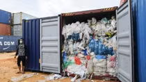 Đã chuyển 503 container phế liệu vi phạm khỏi Việt Nam