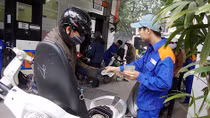 Sẽ báo cáo Chính phủ về đề xuất bỏ xăng A95