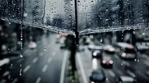 Hà Nội có mưa rào, nền nhiệt hạ