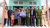 Học tập Bác để xây dựng hình ảnh đẹp của người chiến sỹ Công an