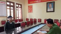 Kẻ cướp bịt mặt sa lưới từ chiếc xe máy bị cụt yếm