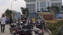 Không vào được cơ quan, giám đốc đi tìm thì phát hiện bảo vệ đã tử vong