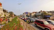 Chiều 27 Tết, người Hà Nội chán chường vì tắc đường 