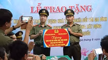 Trao kinh phí hỗ trợ xây dựng nhà đồng đội