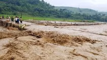 Mưa to kéo dài, miền Trung cảnh báo lũ quét, sạt lở đất