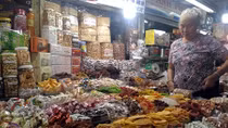 Kiểm soát thị trường bánh kẹo Tết