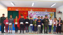 Công an Thái Nguyên chăm lo Tết cho người nghèo, gia đình chính sách