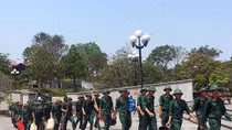 Tên các chị, các anh đã thành tên đất nước!