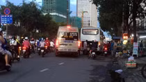 “Xe dù, bến cóc” gây ùn tắc giao thông