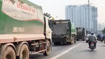 4 xe rác "ngang nhiên" đi vào đường buýt nhanh BRT