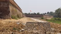 Tạm dừng thi công bờ kè hộ thành hào Kinh thành Huế để kiểm tra