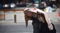 Cả nước duy trì nắng nóng gay gắt, chiều tối có mưa giông