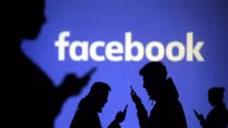 Bài tin về COVID-19 bị Facebook "ném" vào tin rác