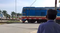 Ông lão tật nguyền gần 10 năm gác nút giao tử thần