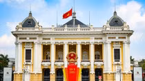 Bắc Bộ duy trì nắng nóng, Nam Bộ trời mưa giông