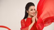Ca sĩ Tân Nhàn: Tôi bị cuốn hút bởi vẻ đẹp lộng lẫy của âm nhạc truyền thống