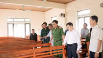 Bàn giao 60 ghế ngồi hội trường cho nhà văn hóa thôn