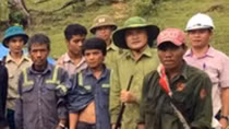 Nhóm lâm tặc mang theo súng và ma túy đi phá rừng
