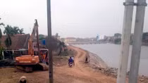 Nhiều hộ dân lao đao vì nhà sụt lún