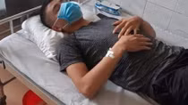 Nam thanh niên sốc phản vệ khi ăn con cào cào