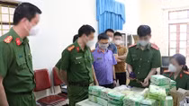 Nổ súng vây bắt đối tượng mua bán 26,8kg ma túy các loại
