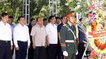 Thủ tướng Chính phủ dâng hương tưởng nhớ các Anh hùng Liệt sĩ tại Thành cổ Quảng Trị