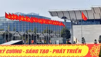 Hà Nội rực sắc cờ hoa chào mừng Đại hội XIII của Đảng