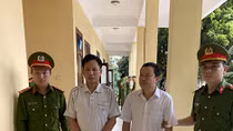 Khởi tố lãnh đạo xã lạm quyền bán đất