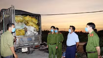2 tấn xương động vật đang phân hủy trên xe ô tô bị phát hiện