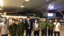 Trốn truy nã ở Hà Nội, đối tượng lừa đảo người Hàn Quốc ra đầu thú