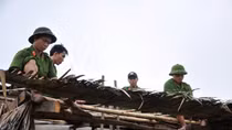 Tuổi trẻ Công an tỉnh Trà Vinh thực hiện ba cùng với dân