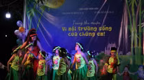 Trung thu muộn đầm ấm của trẻ em Hạ Đình