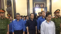 Xét xử vắng mặt “người đàn bà quyền lực” trong giới ngân hàng