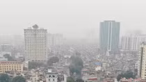 Nắng lên, không khí Hà Nội vẫn nguy hại cho sức khỏe