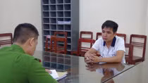 Tạm giữ hình sự đối tượng dùng dao đâm chết người