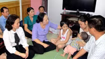 Thành ủy Hải Phòng thăm hỏi gia đình sỹ quan làm nhiệm vụ trên máy bay CASA- 212