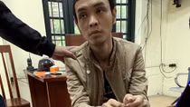 141 lật tẩy vẻ ngây thơ của nam thanh niên giấu ma túy trong túi hoa quả