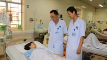 Dây chuyền "Báo động đỏ" cứu sống một sản phụ nguy cấp