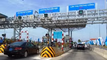 2,8 triệu ôtô bắt buộc phải dán thẻ thu phí tự động