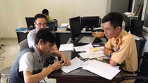 Tước GPLX tài xế taxi đi vào đường cho xe ưu tiên