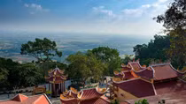Du khách nườm nượp check in khu du lịch Núi Bà Đen