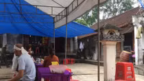 Nghịch tử say rượu chém mẹ rồi tự sát
