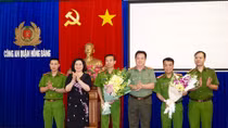 Khen thưởng cá nhân bắt đối tượng có vũ khí "nóng"
