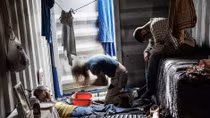 Những kẻ buôn người giả làm tình nguyện viên lừa người vô gia cư