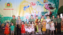 Công an tỉnh Yên Bái tổ chức vui tết trung thu cho thiếu nhi
