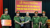Khen thưởng tập thể, cá nhân triệt xóa tổ chức ma túy lớn ở Hải Dương